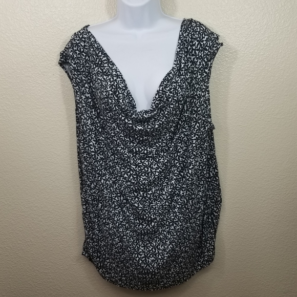 Lane Bryant Tops - Lane Bryant Blk White Geometric Top 22/24
